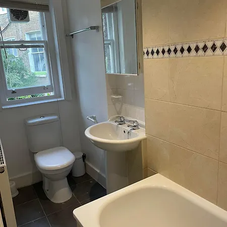 1 Bedroom Apartment In The Heart Of West Лондон Экстерьер фото