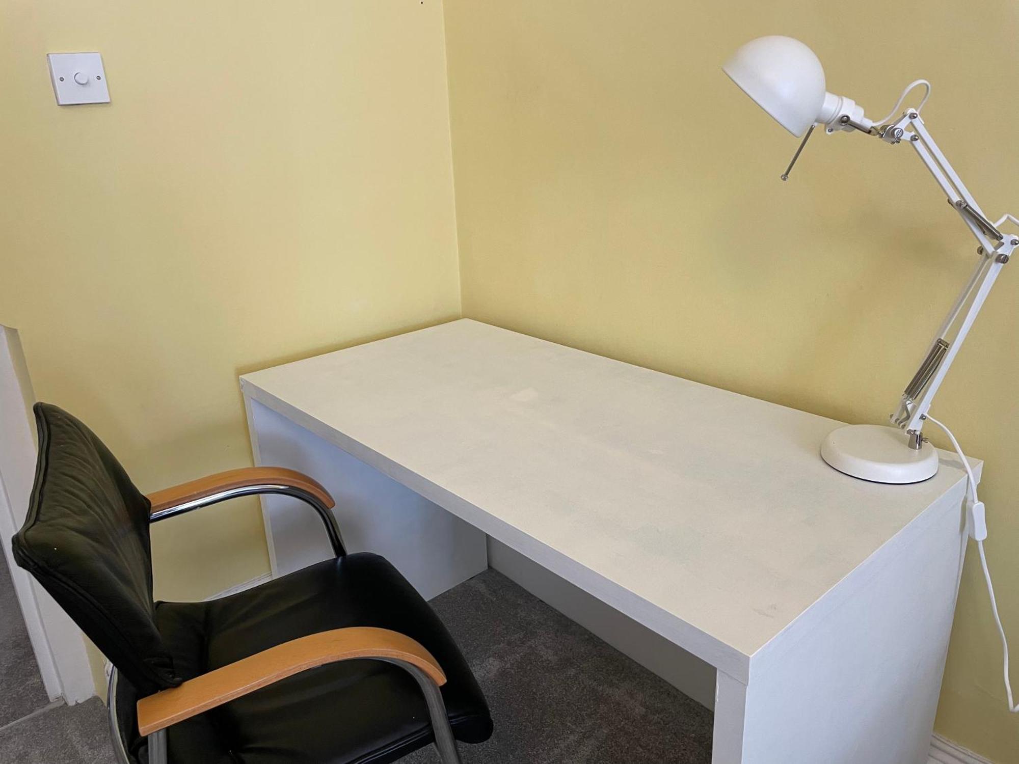 1 Bedroom In The Heart Of West Апартаменты